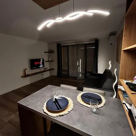 Appartement Nid Douillet A Avec Parking & Loggia Ensoleillee - Proche Plages Fréjus